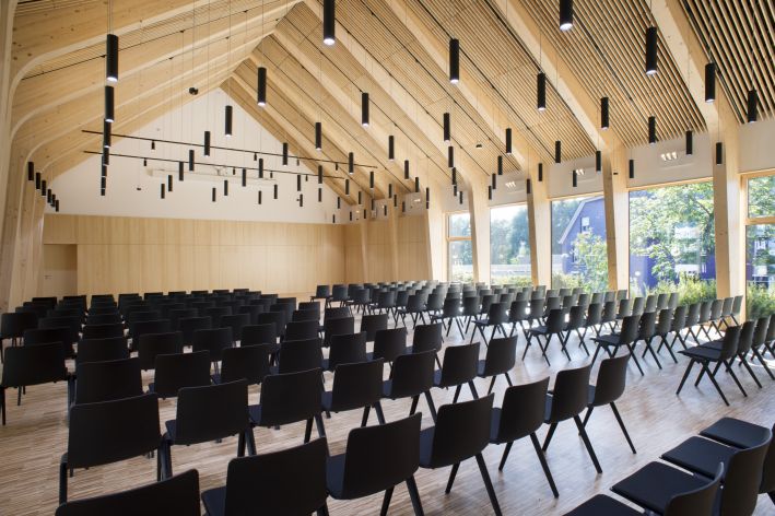 festsaal-003-linda-blatzek