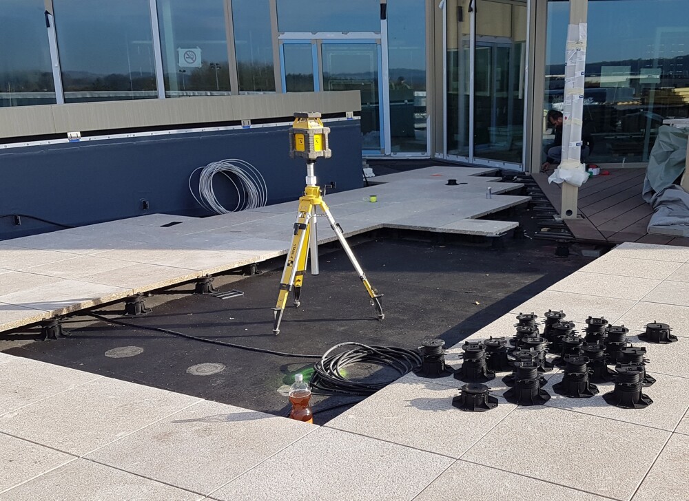 City Concorde, Bertrange (L)... still 2 weeks until the official opening of the extension! A view of the roof terrace.