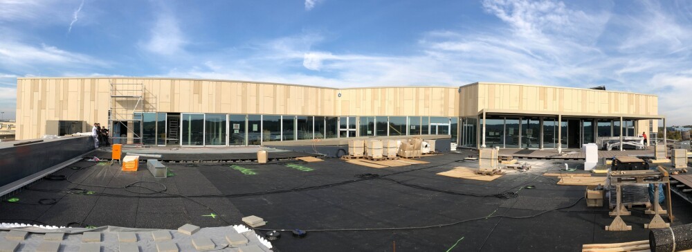 City Concorde, Bertrange (L)... still 2 weeks until the official opening of the extension! A view of the roof terrace.