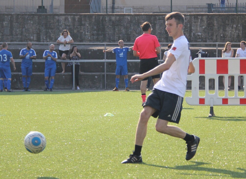 WW+ does sport: football tournament and beach volleyball were on the programme.