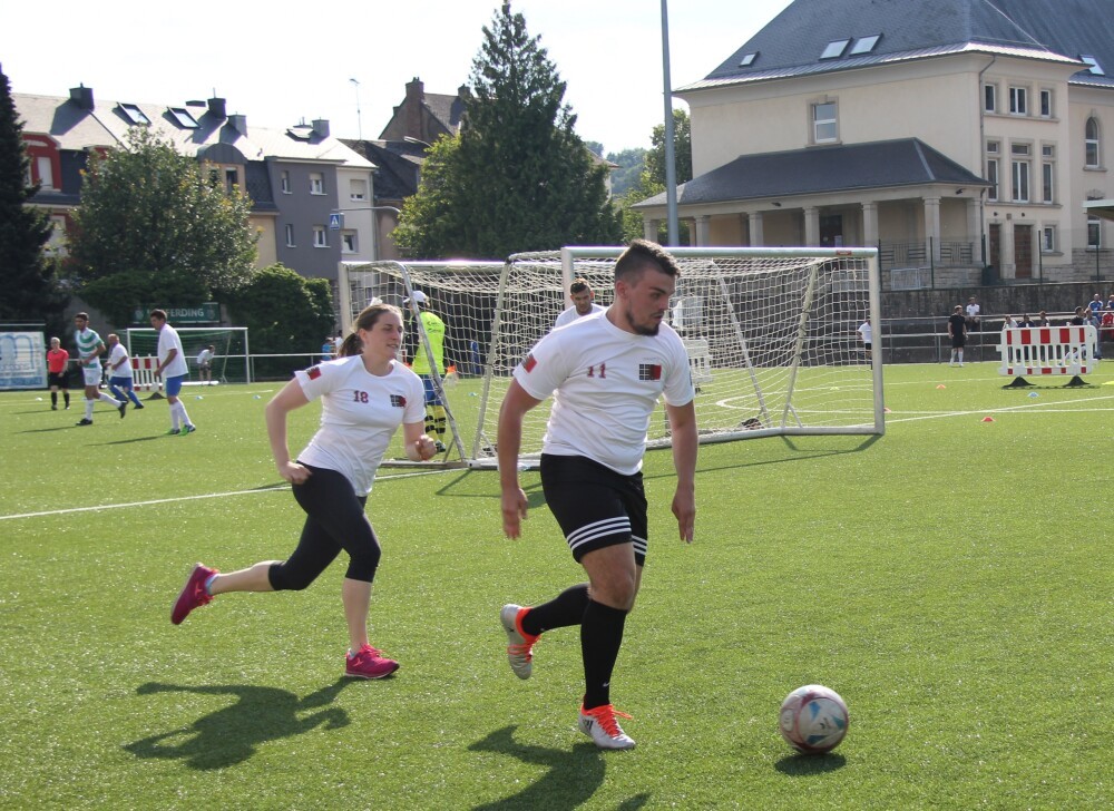 WW+ does sport: football tournament and beach volleyball were on the programme.