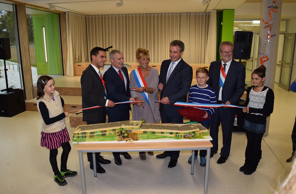 Construction of a primary school for 360 pupils with an integrated children's playground for 40 children, Schouweiler (LUX)