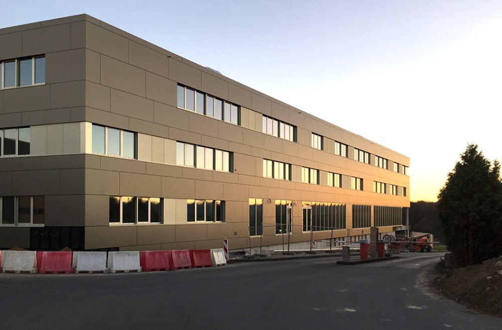 Office building Panhold, Roodt-sur-Syre (LUX)
