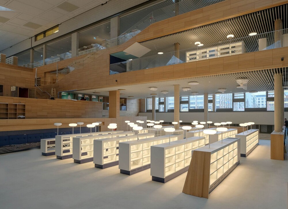 Luxembourg National Library in detail: the furniture is installed.